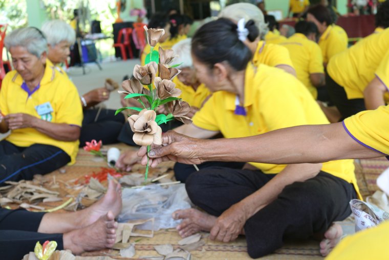 เมื่อวันที่ 5 พ.ย.62 นายอุบล อรรคบุตร ประธานกรรมการ และนายกฤษณา สร้อยแสง ผู้จัดการ ได้เดินทางไปมอบเงินสนับสนุน จำนวนเงิน 5,000 บาท ให้กับนายจรัส ใจแก้ว ผู้อำนวยการศูนย์เป็นผู้รับมอบหลังจากนั้นได้เยี่ยมชมกิจกรรมลำไม้พลอง