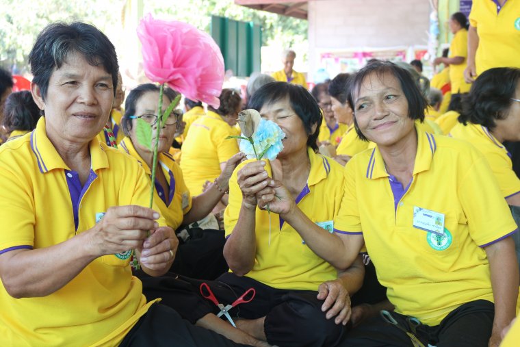 เมื่อวันที่ 5 พ.ย.62 นายอุบล อรรคบุตร ประธานกรรมการ และนายกฤษณา สร้อยแสง ผู้จัดการ ได้เดินทางไปมอบเงินสนับสนุน จำนวนเงิน 5,000 บาท ให้กับนายจรัส ใจแก้ว ผู้อำนวยการศูนย์เป็นผู้รับมอบหลังจากนั้นได้เยี่ยมชมกิจกรรมลำไม้พลอง