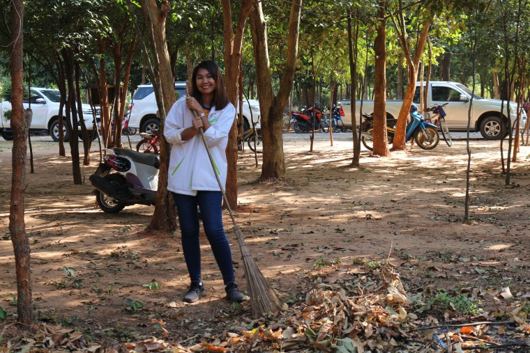 ภาพกิจกรรมบำเพ็ญสาธารณประโยชน์ "เราทำความดีด้วยหัวใจ" เมื่อวันที่ 5 ธันวาคม 2562 ณ โรงเรียนบ้านไผ่(วันครู 2503) สหกรณ์การเกษตรรัตนบุรี จำกัด นำโดยนายอุบล อรรคบุตร ตำแหน่งประธานกรรมการ กรรมการ และเจ้าหน้าที่ได้ไปร่วมกิจกรรมบำเพ็ญสาธารณประโยชน์